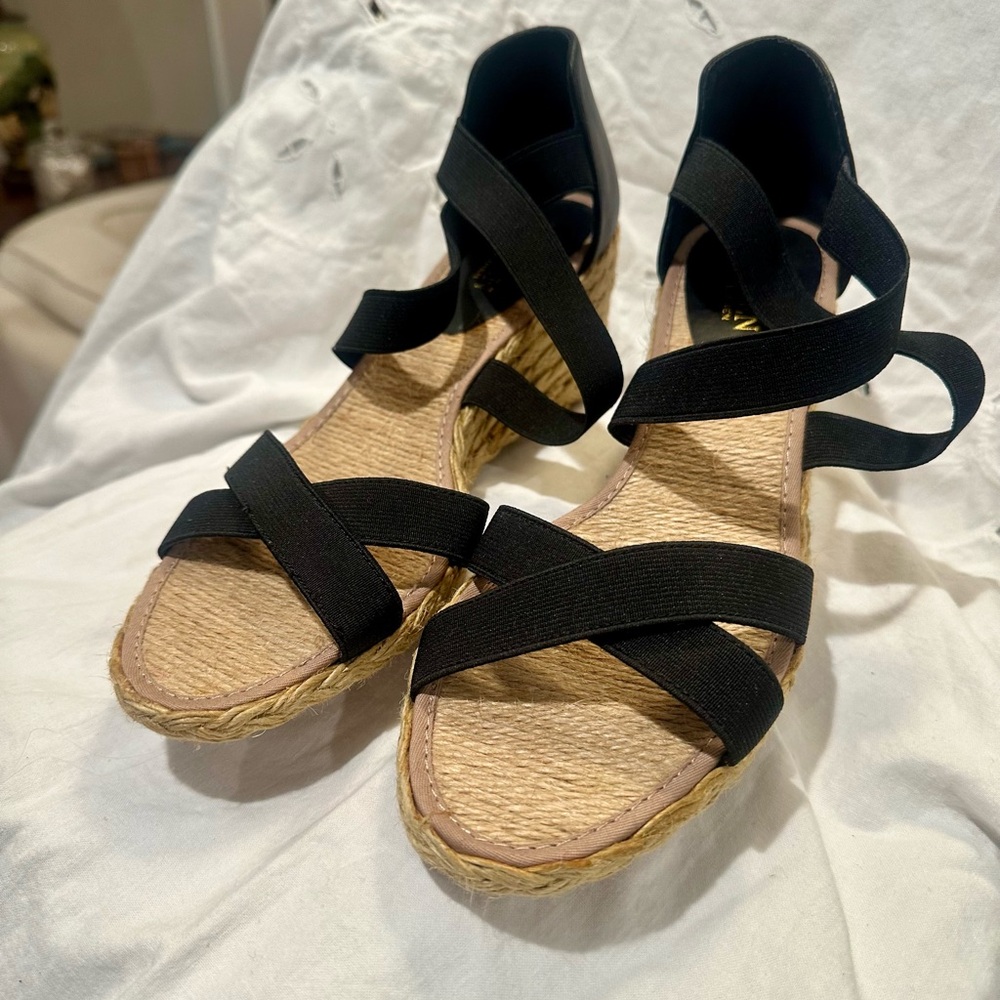 Ralph Lauren Women’s Cortney Espadrille Practically New!
